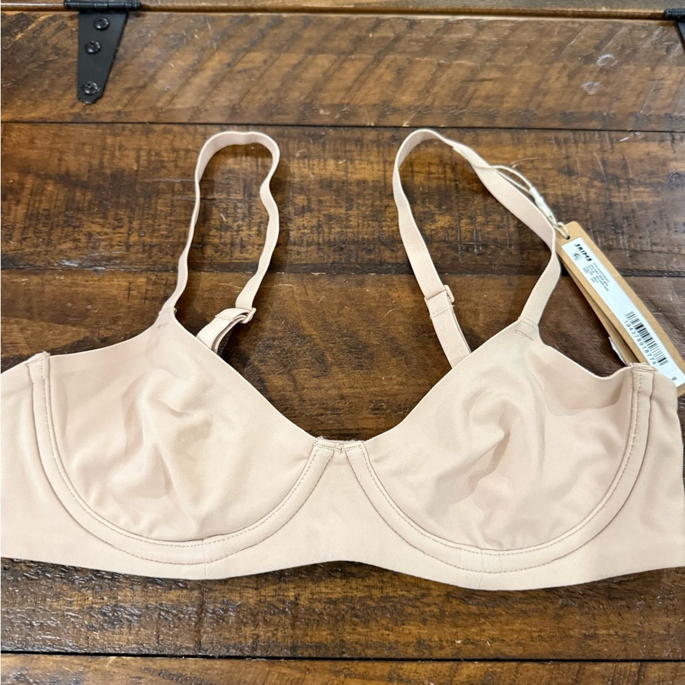 NWT SKIMS Clay Nude Fits Everybody Unlined Demi Bra 32B